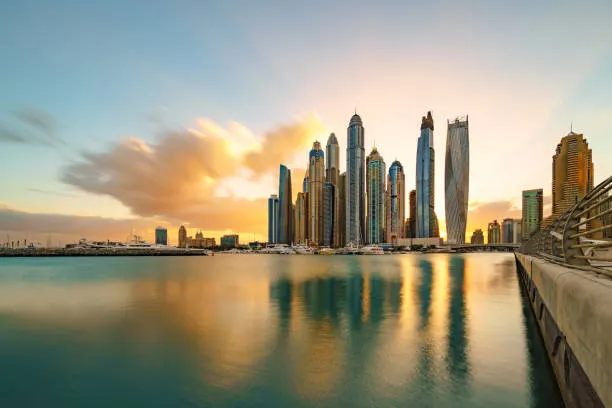 dubai-marina-skyline-sunlight