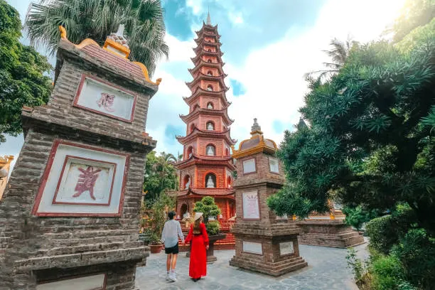 tran-quoc-pagoda-in-hanoi-vietnam